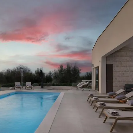 Villa Beautiful Olive Grove *