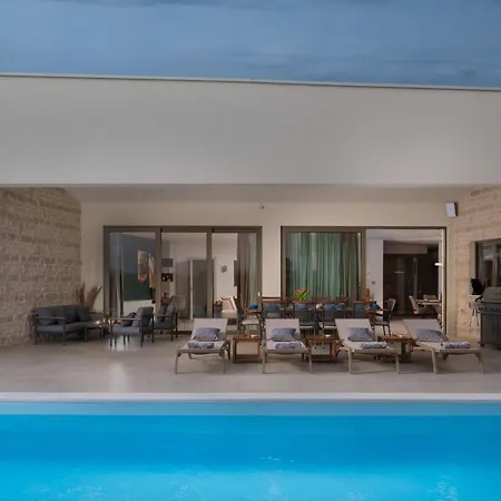 Beautiful Olive Grove Villa *